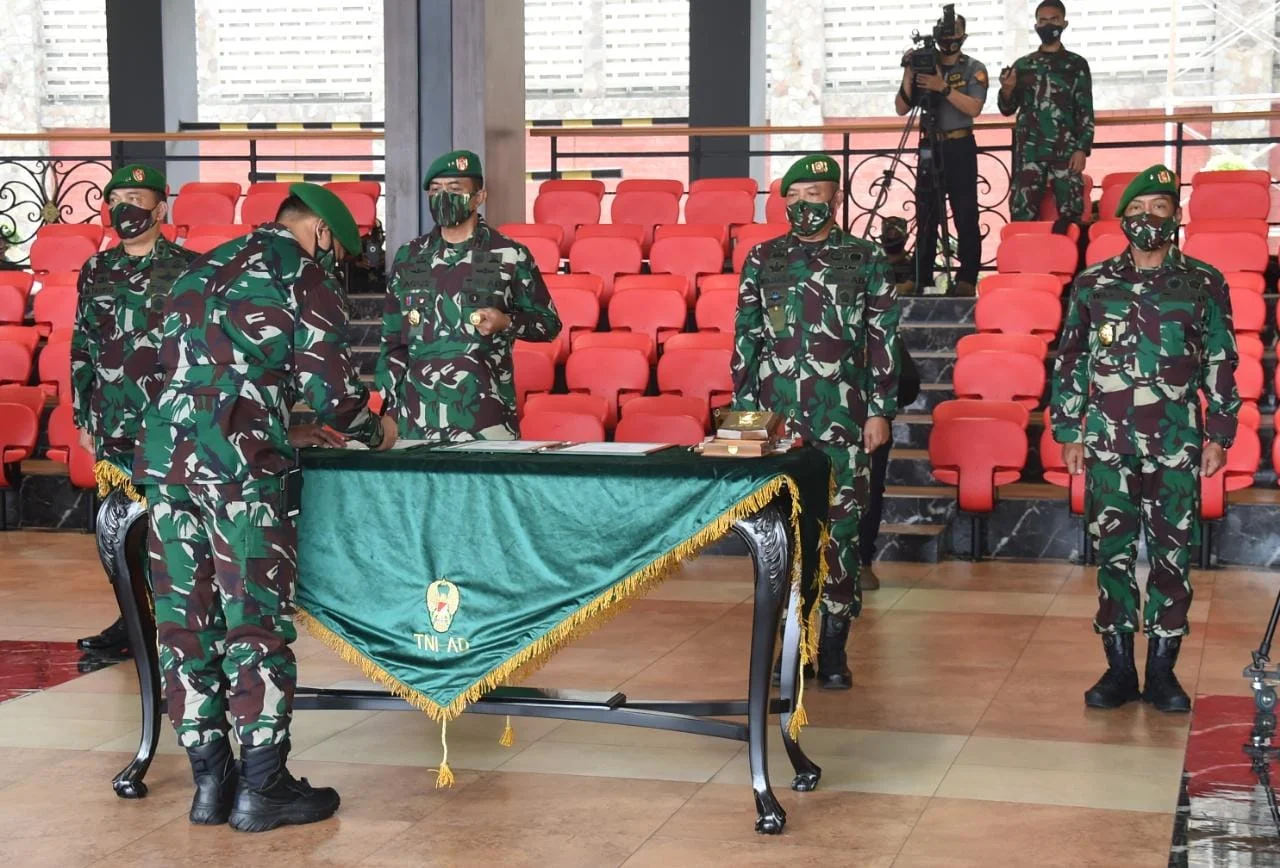 Jenderal Andika Perkasa Pimpin Sertijab Pangdam XVI/Pattimura dan Kapushubad 3 Jenderal Andika Perkasa Pimpin Sertijab Pangdam XVI/Pattimura dan Kapushubad