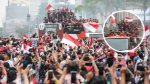 Suasana Kemeriahan Arak-arakan Timnas Indonesia di Senayan