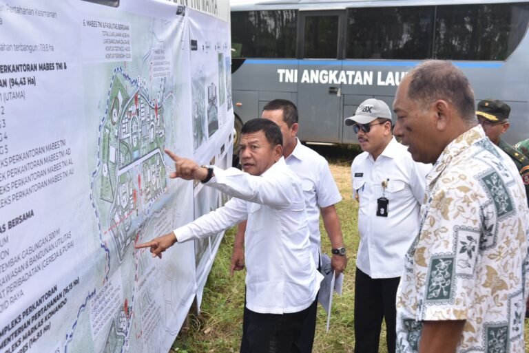 Wamenhan Herindra Inspeksi Rencana Pembangun Kantor Kemhan dan Mabes TNI di IKN