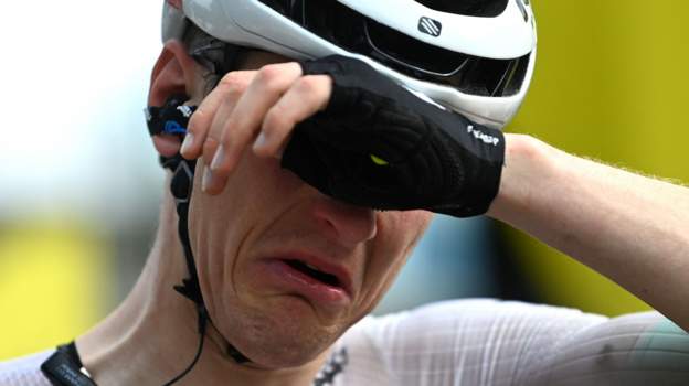 Meski Finis Bersamaan tapi Matej Mohoric Kalahkan Kasper Asgreen di Etape 19 Tour de France