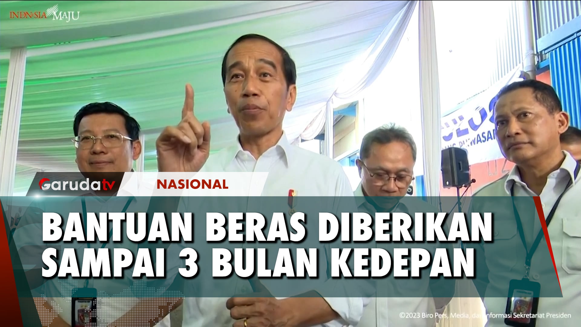 Beras Mahal, Presiden Jokowi Kucurkan Bantuan Beras kepada Warga Karawang