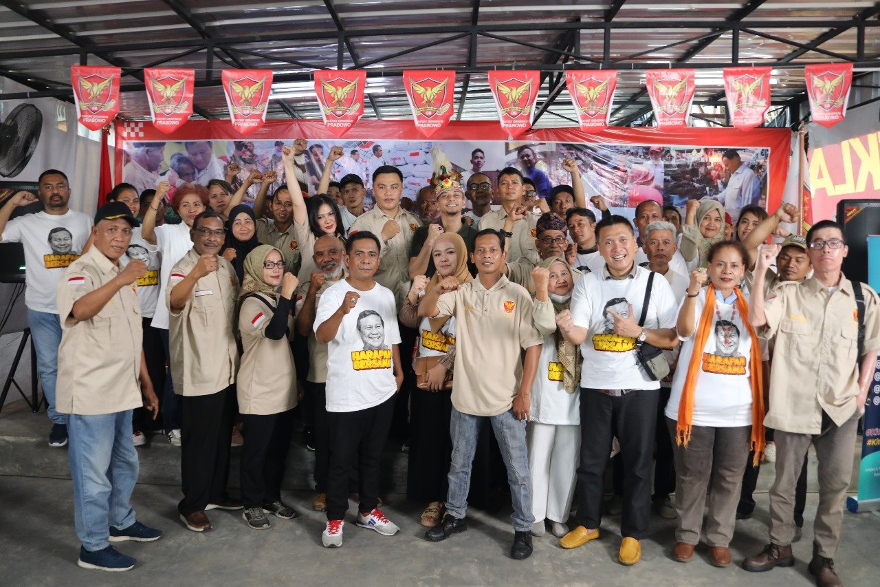 Resmi Dukung Prabowo, RGP 08 : "Kami Bangga Dengan Visi-Misi yang Ditawarkan Pak Prabowo" 3 Resmi Dukung Prabowo, RGP 08 : "Kami Bangga Dengan Visi-Misi yang Ditawarkan Pak Prabowo"