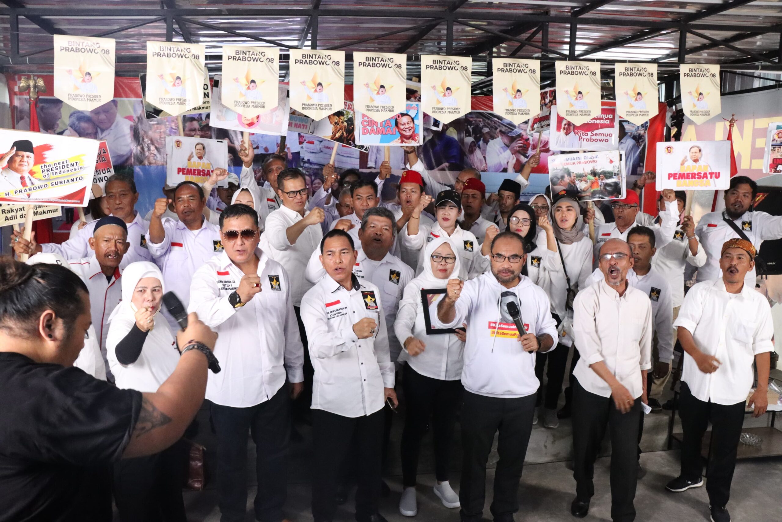 Lanjutkan Program Jokowi, Bintang Prabowo 08: "Pak Prabowo Layak Terima Tongkat Estafet"