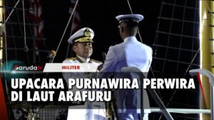 Momen Upacara Wisuda Purna Wira Perwira Tinggi AL di Laut Arafuru