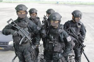 Prajurit Pasukan Elite Dihajar Sekelompok Orang di Pondok Rangon