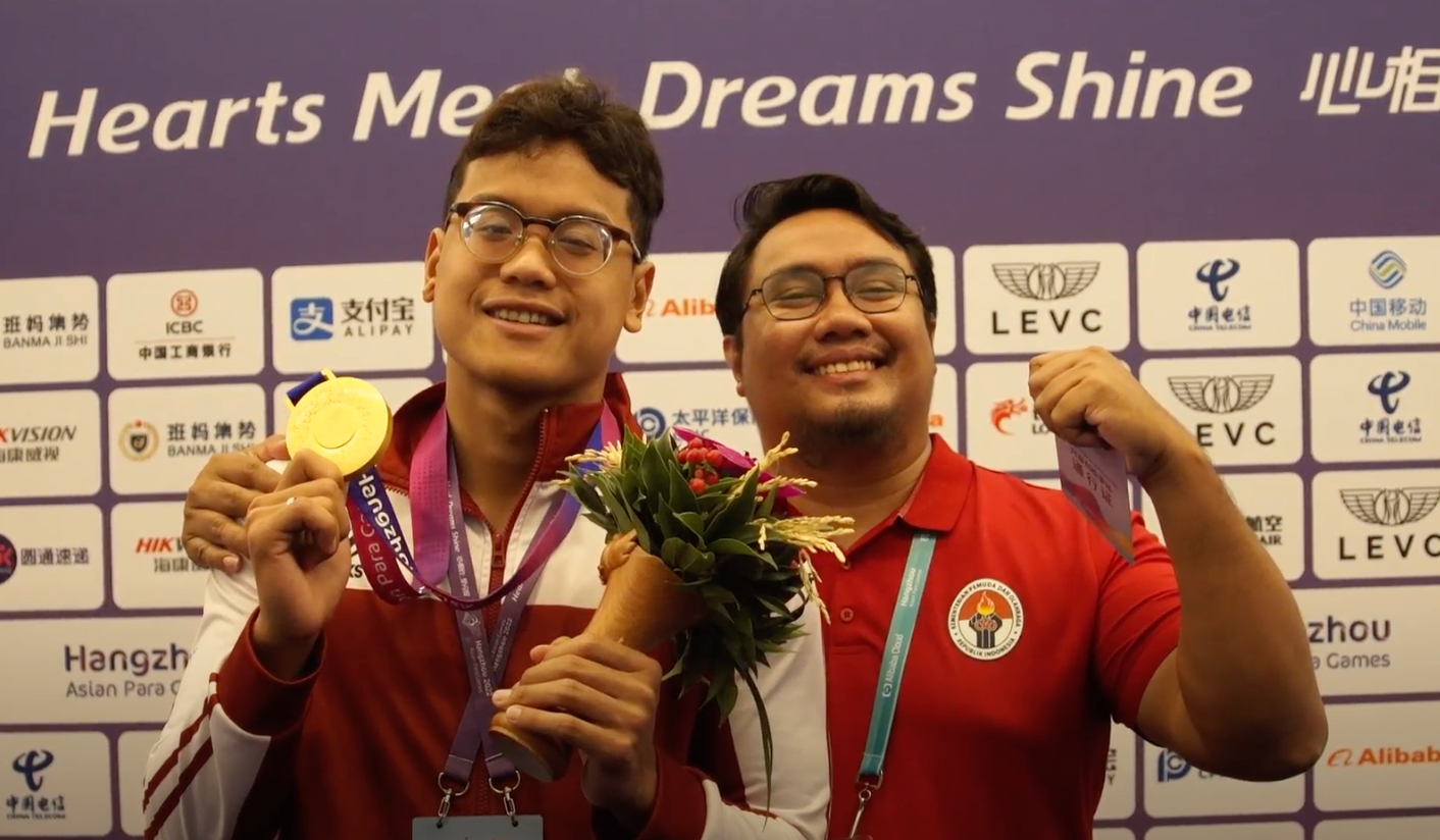 Keren! Perenang Rifky Yavianda Sabet Emas di Asian Para Games 2022