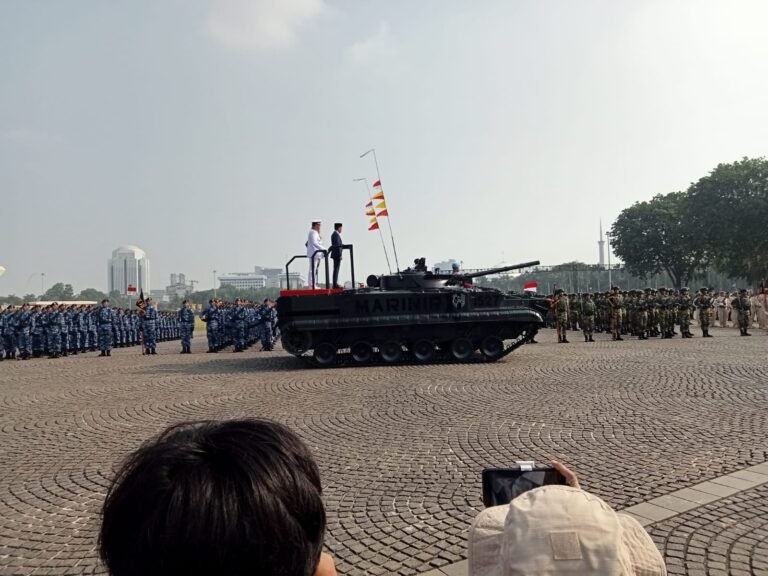 HUT TNI, Jokowi Kagum Dengan Kekuatan TNI