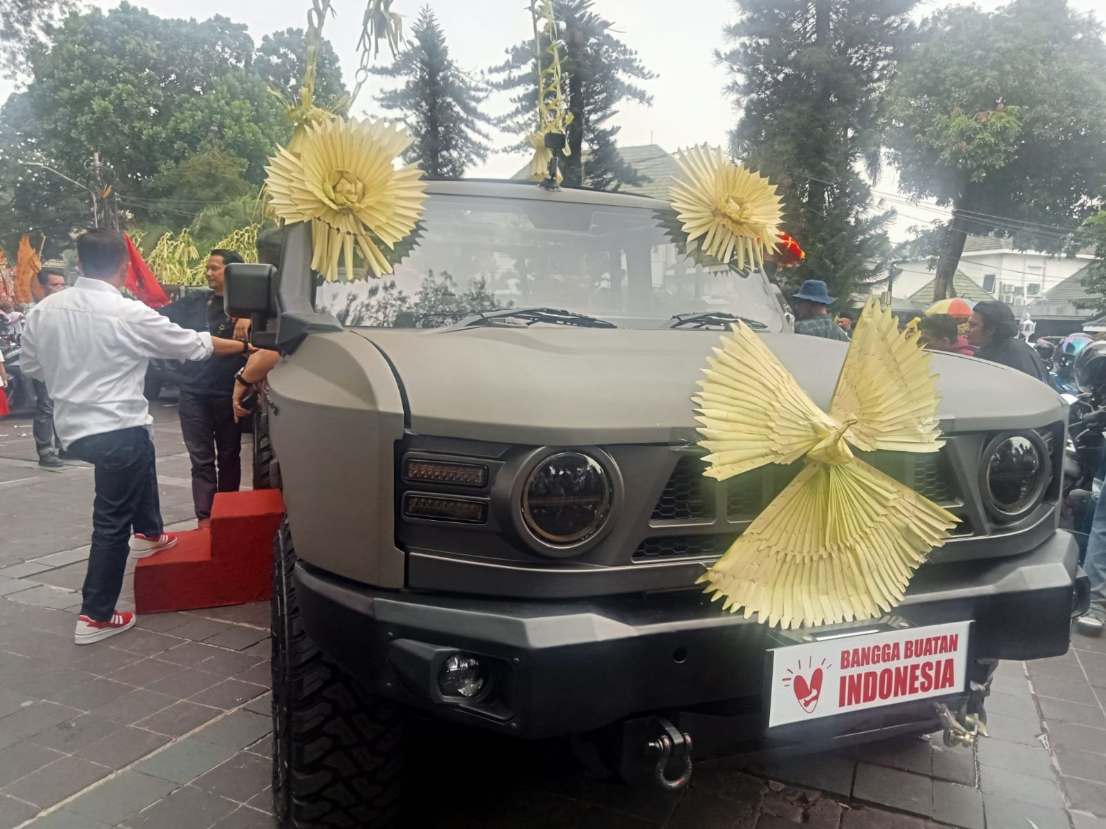 Mobil Rantis Maung Antarkan Prabowo - Gibran ke KPU