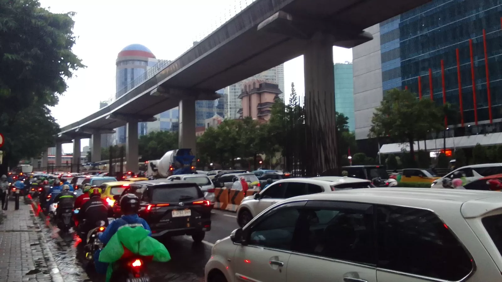 Prabowo - Gibran Daftar Pilpres Ke KPU, Polda Metro Terapkan Rekayasa Lalu Lintas