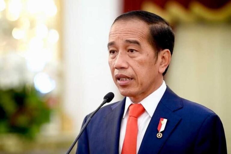 Diusulkan Jadi Ketum PDIP, Jokowi Milih Pulang Kampung