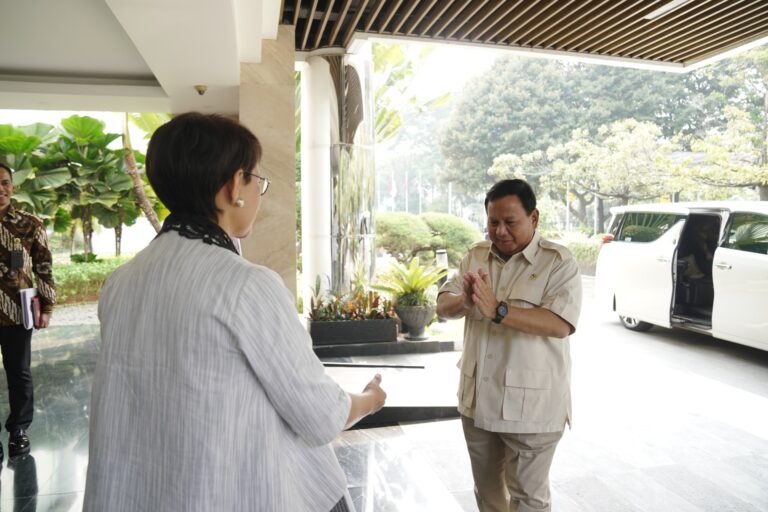 Menhan Prabowo dan Menlu Retno Bahas Persiapan Pengiriman Bantuan Kemanusiaan Palestina