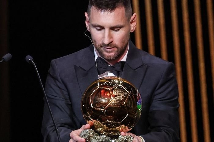 Lionel Messi Menang Ballon d'Or 2023 dan Raih Bola Emas ke 8