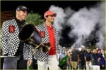Carlos Sainz Duet Bersama Justin Thomas dan Jadi Juara "Netflix Cup", Tapi Piala Malah Pecah