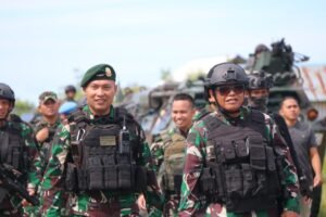 Demi Temui Pasukan Pandawa Taipur, Pangkostrad Letjen M Saleh Terabas Hutan Belantara Papua