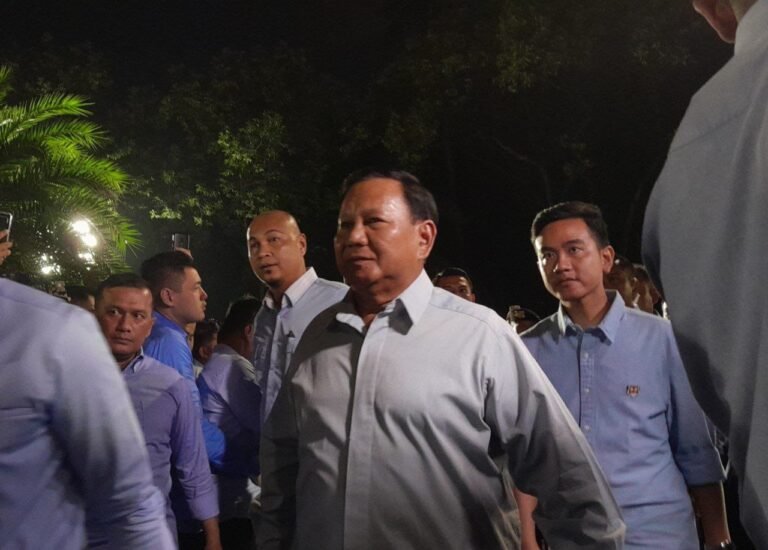 Hadapi Debat Capres Perdana, Prabowo Subianto Tebar Senyuman