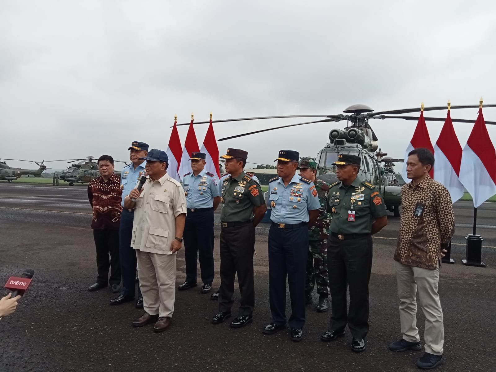 Perkuat Alutsista Matra Udara, Menhan Prabowo Serahkan Hellikopter Angkut H255M 2 Perkuat Alutsista Matra Udara, Menhan Prabowo Serahkan Hellikopter Angkut H255M