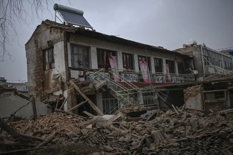 Gempa Bumi 6.2 Magnitudo Guncang Gansu China, 127 Orang Tewas
