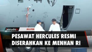 Momen Presiden Jokowi Serahkan Pewasat Hercules TNI AU ke Menteri Pertahanan RI