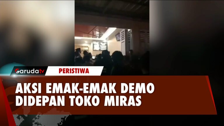 Emak-Emak di Bekasi Demo Desak Tutup Toko Miras