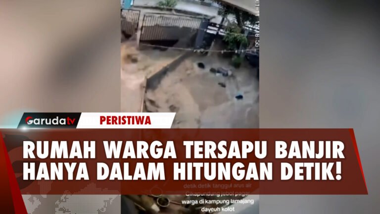 Ngeri! Detik - Detik Banjir Banda Jebol Rumah Warga di Bandung