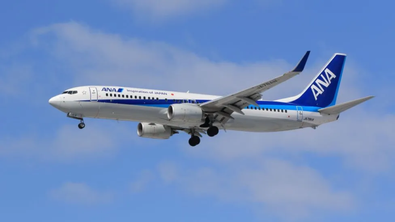Jendela Kokpit Retak, Pesawat ANA Jepang Terpaksa Putar Balik ke Sapporo