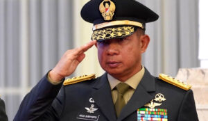 Cek Kesiapan Prajurit dan Alutsista, Panglima TNI Agus Sambangi Markas Sat Bravo 90
