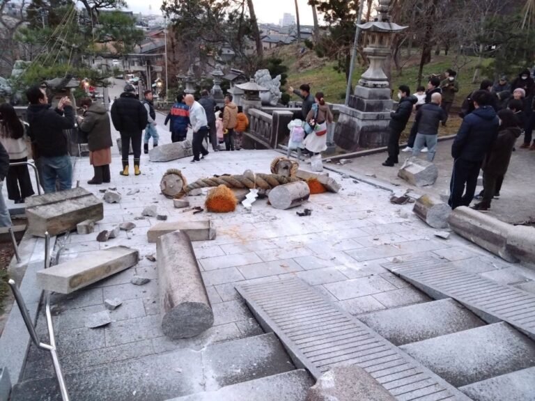 Breaking News! Gempa Bumi Magnitudo 7,6 Guncang Ishikawa Jepang