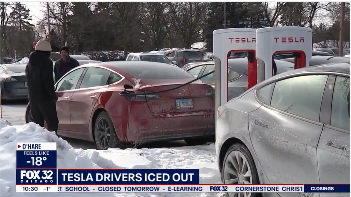 Akibat Dingin Ekstrem Chicago, Mobil Tesla Mogok dan Ditinggalkan Pemiliknya di Jalan