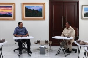 Unggul di QC, Prabowo Subianto Langsung Sowan ke SBY