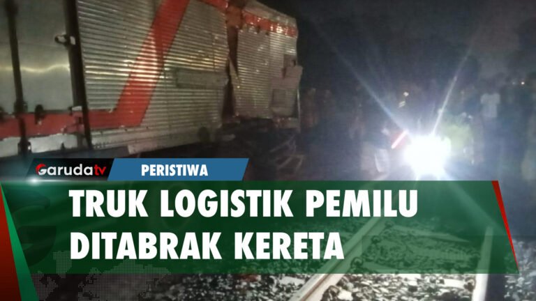 Truk Logistik Pemilu Ditabrak Kereta