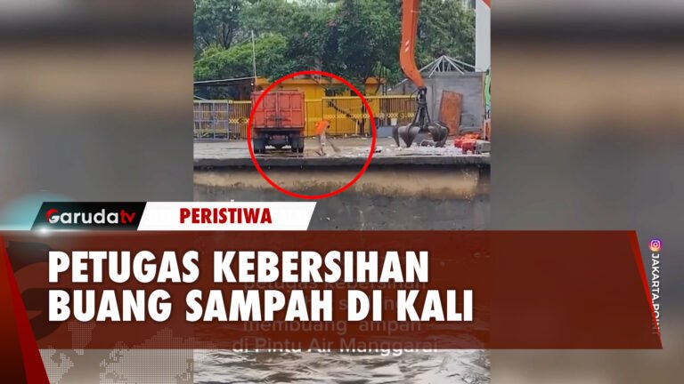 Viral Petugas Kebersihan Buang Sampah ke Kali Lalu Diangkut Lagi ke Truk Sampah