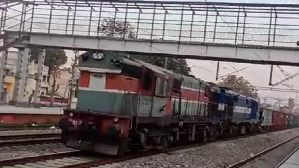 Lupa Tarik Rem Tangan, Kereta Barang di India Melaju 84 km Tanpa Masinis