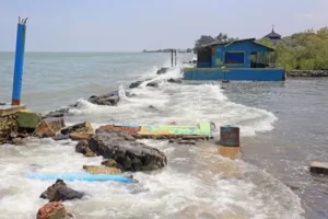 BMKG; Waspada Pesisir NTT Berpontensi Gelombang Pasang dan Banjir Rob