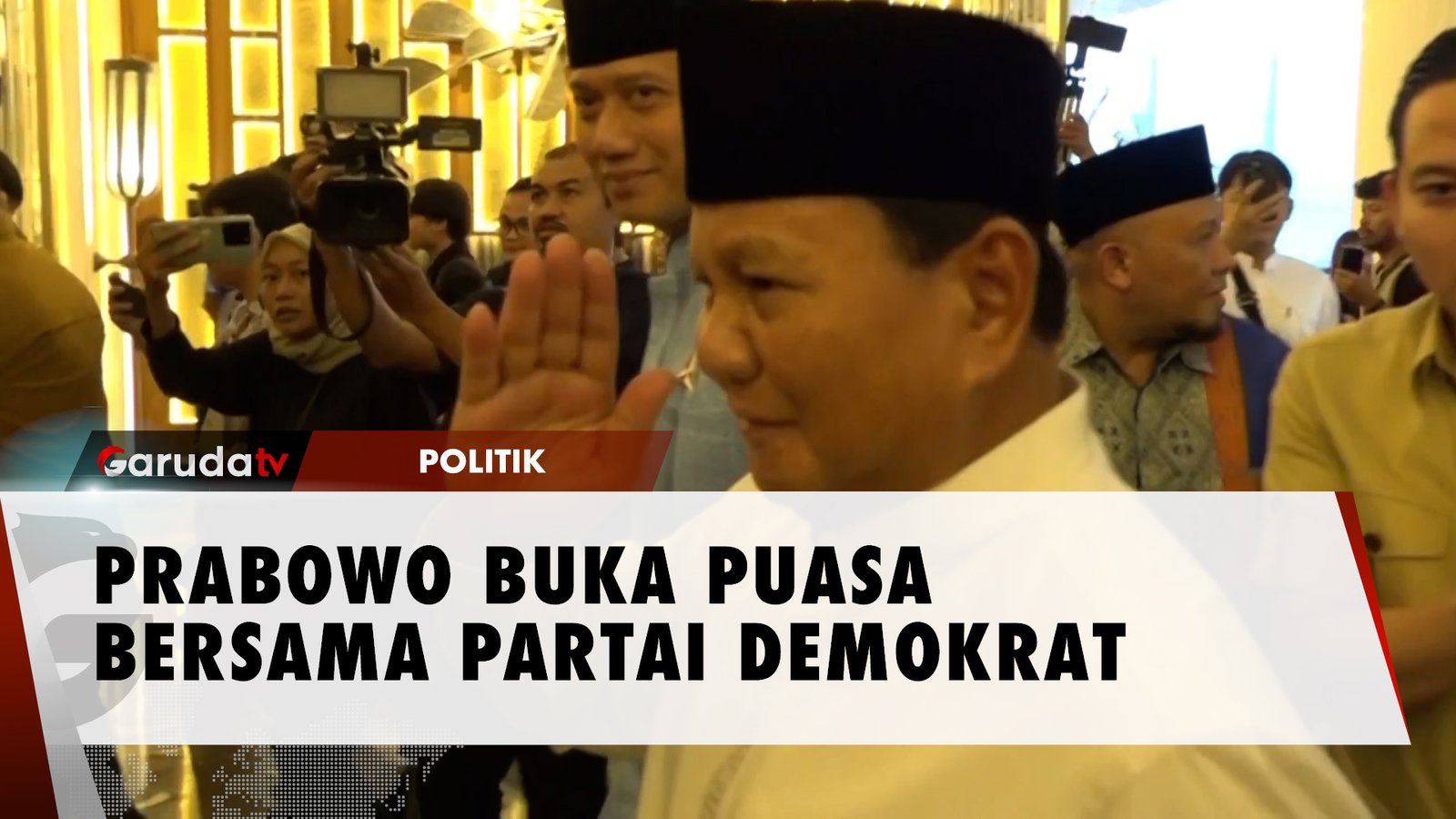 Disambut Hangat AHY dan SBY, Prabowo Subianto Hadiri Buka bersama Partai Demokrat