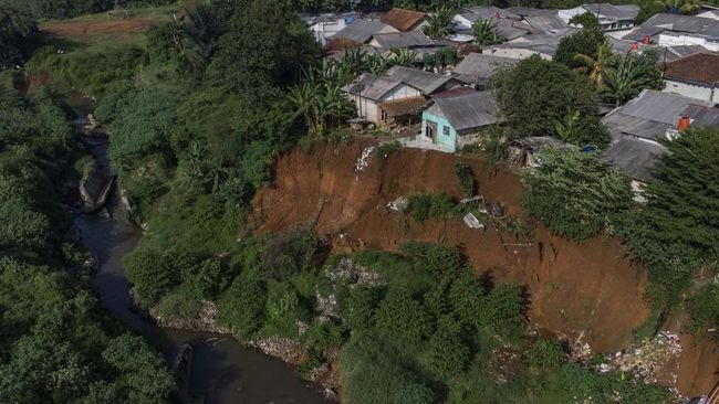 Banjir dan Longsor di Sumbar Telan 26 orang meninggal Serta 11 orang Hilang