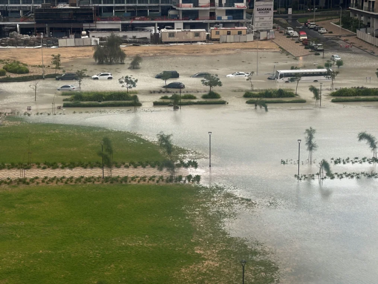 Dubai Lumpuh Akibat Banjir Besar, Bandara Tersibuk di Dunia ikut Tergenang