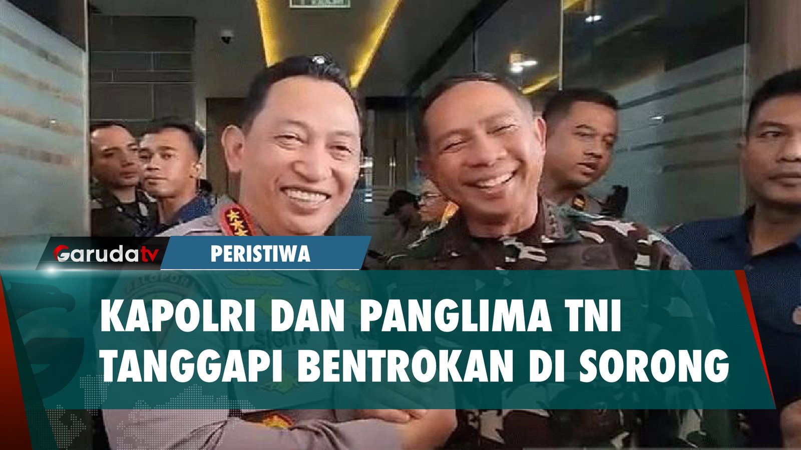 Kapolri dan Panglima TNI Berangkulan Saat Ditanya soal Bentrok di Sorong