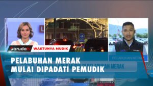 Pelabuhan Merak Mulai Dipadati Pemudik, Ratusan Mobil Terpantau Menunggu Giliran Masuk Kapal