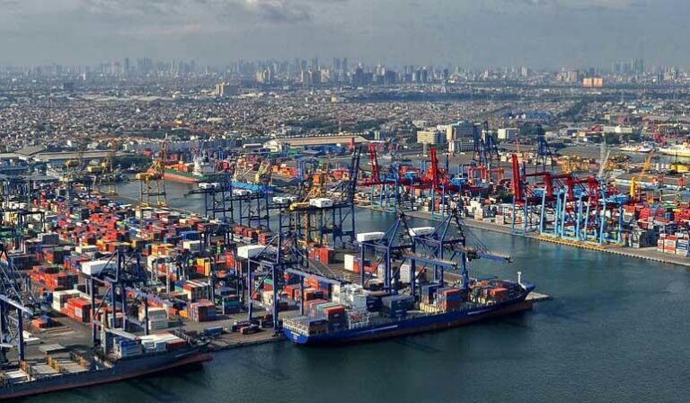 Pelindo Siap Dukung Relaksasi Impor 24/7 : Transformasi Pelabuhan Menuju Efisiensi Maksimal