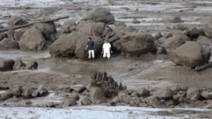 BNPB-PVMBG Pantau Sedimen di Alur Lahar dan Hulu Sungai Kawasan Marapi