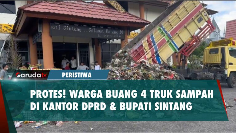 Protes Buruknya Pengelolaan Sampah, Warga Buang 4 Truk Isi Sampah di Kantor DPRD dan Bupati Sintang!