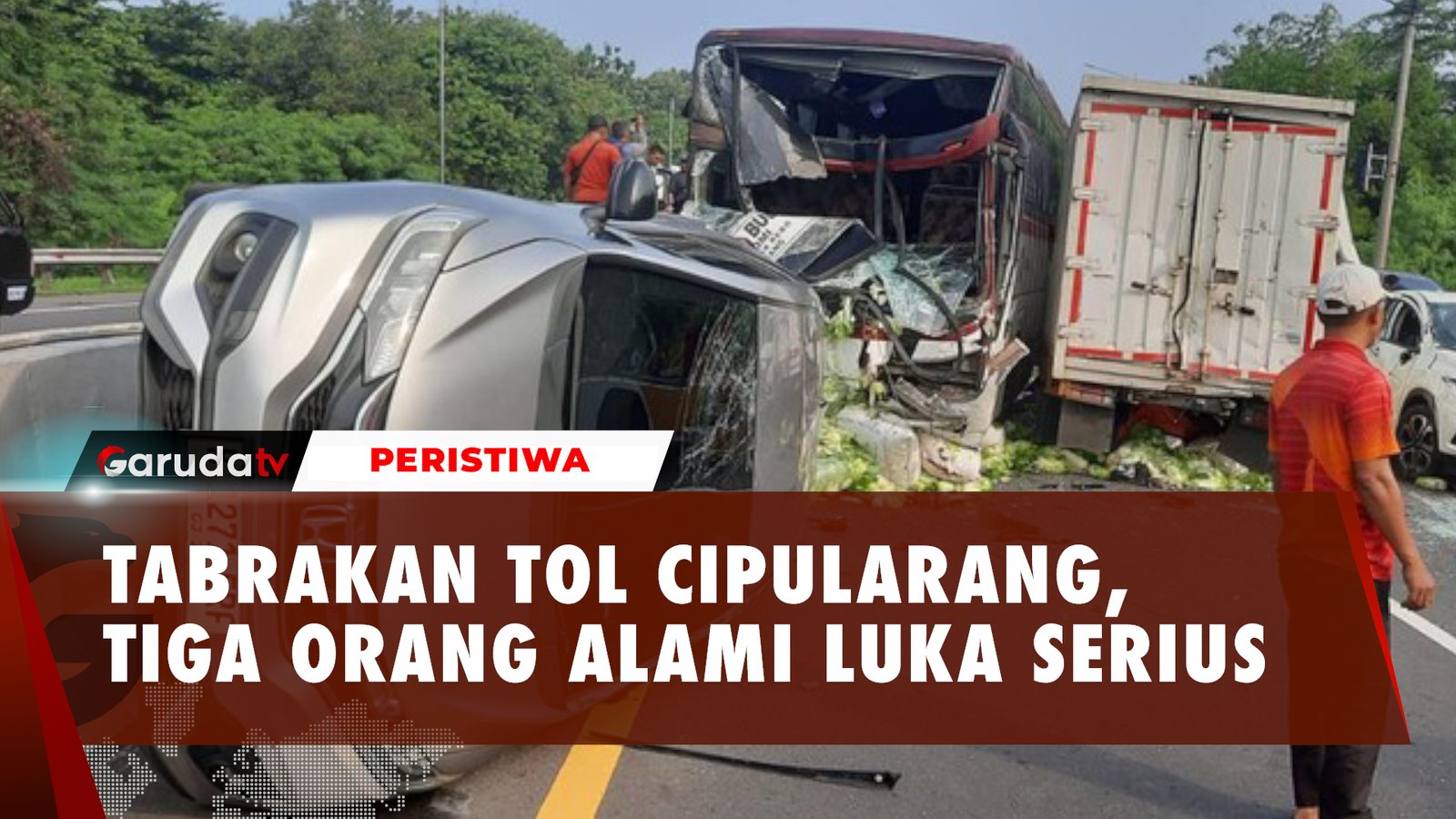Kecelakaan Beruntun di Tol Cipularang, Bus Ringsek Dan Mobil Terguling