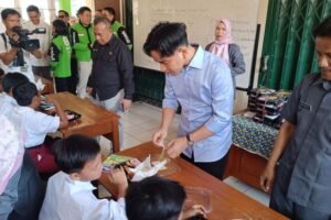 Wapres Terpilih Gibran Jamin Ujicoba Program Makan Bergizi Gratis Berlanjut