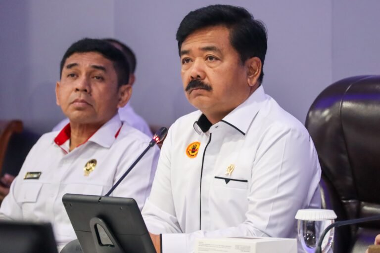 Menko Polhukam Tinjau Pusat Kendali Sistem Pemantauan Siber BSSN