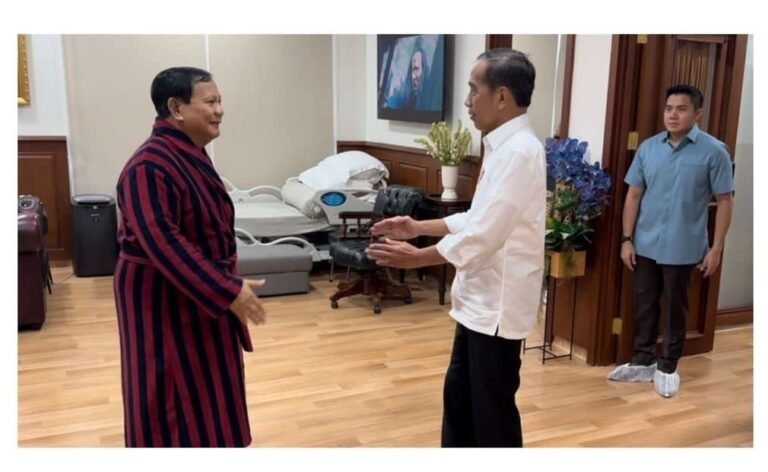 Presiden Jokowi Apresiasi Tim Medis RSPPN Sudirman atas Kesuksesan Operasi Cedera Kaki Prabowo