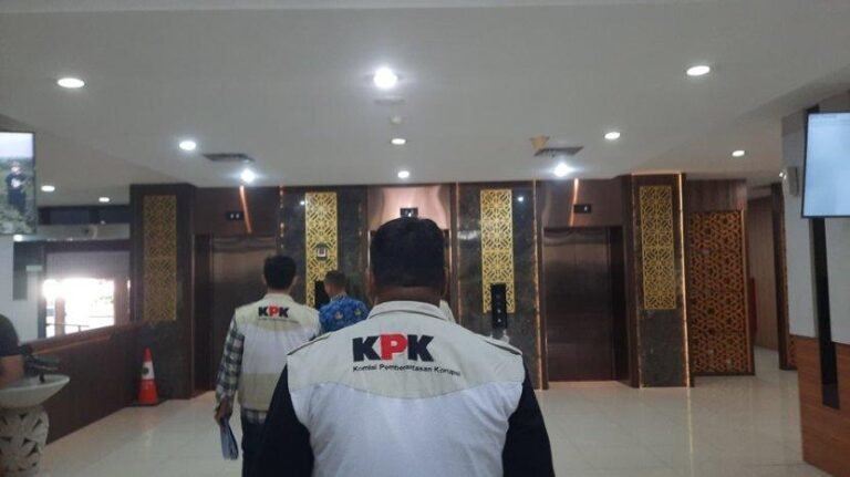 KPK Geledah Rumah Dinas Wali Kota Semarang