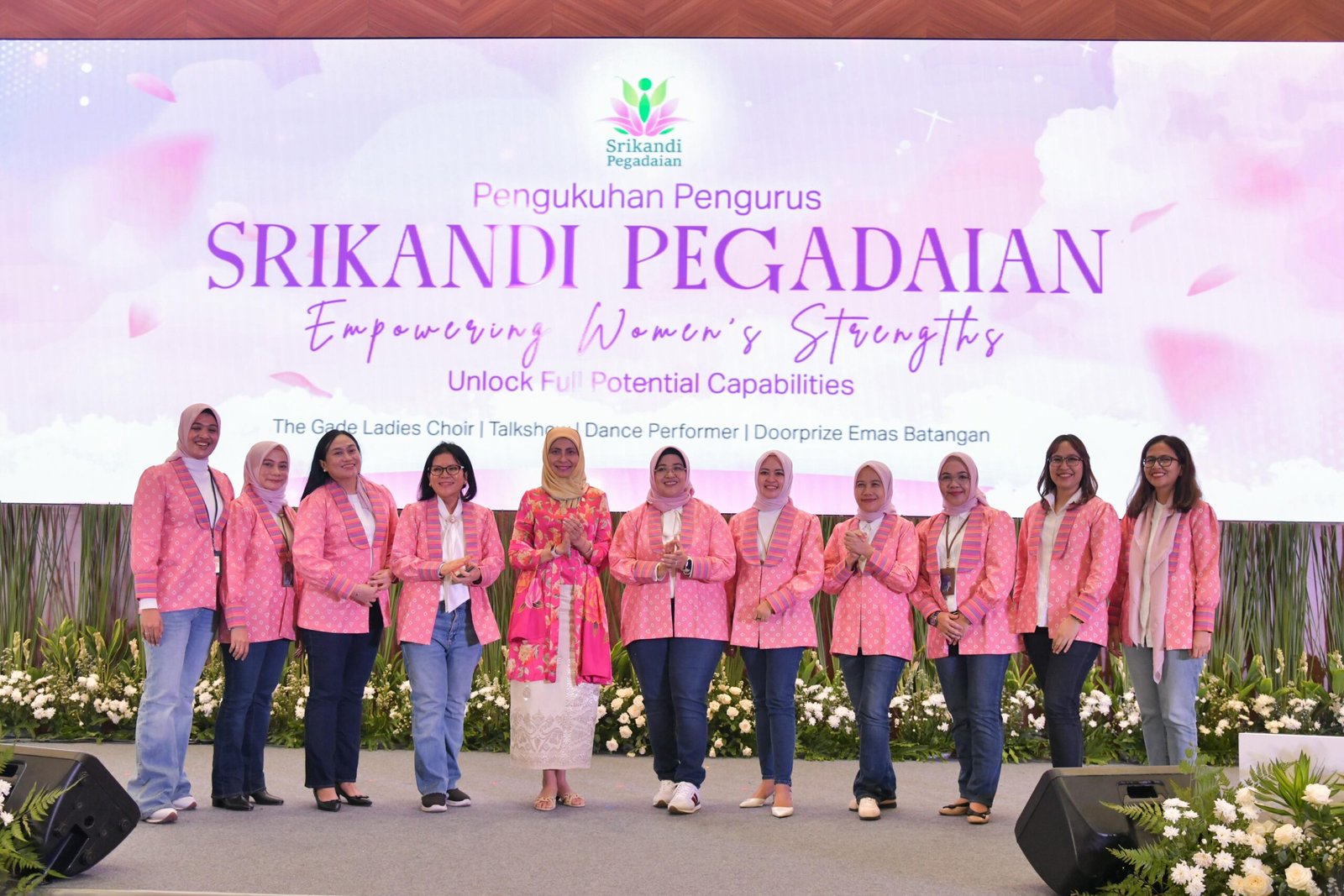 PT Pegadaian Kukuhkan Srikandi Pegadaian di Hari Kebaya Nasional