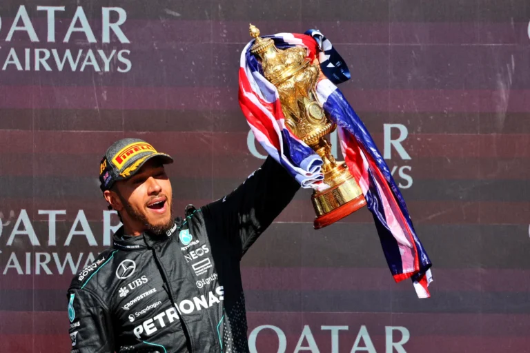 Lewis Hamilton Raih Kemenangan Epik di F1 GP Inggris setelah 2,5 Tahun