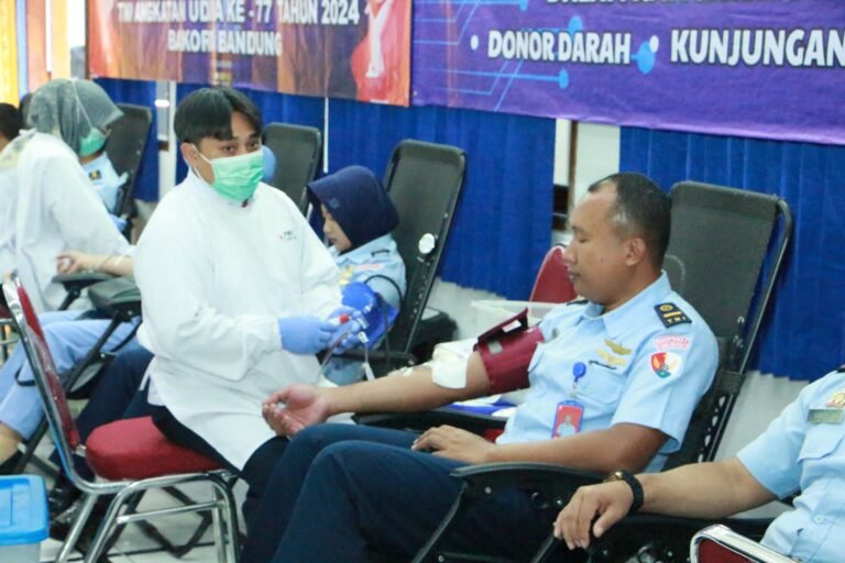 Aksi Donor Darah di Lanud Husein Sastranegara Sambut Hari Bakti TNI AU ke-77