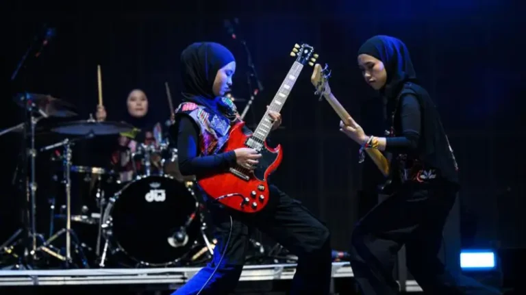 Voice of Baceprot Ukir Sejarah, jadi Band Indonesia Pertama yang Tampil di Glastonbury Festival